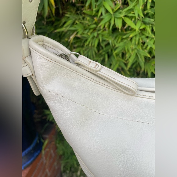 Coach Soho Large Ivory Glove Leather Hobo Shoulder Bag 9464 Y2K🔥 - Picture 11 of 15